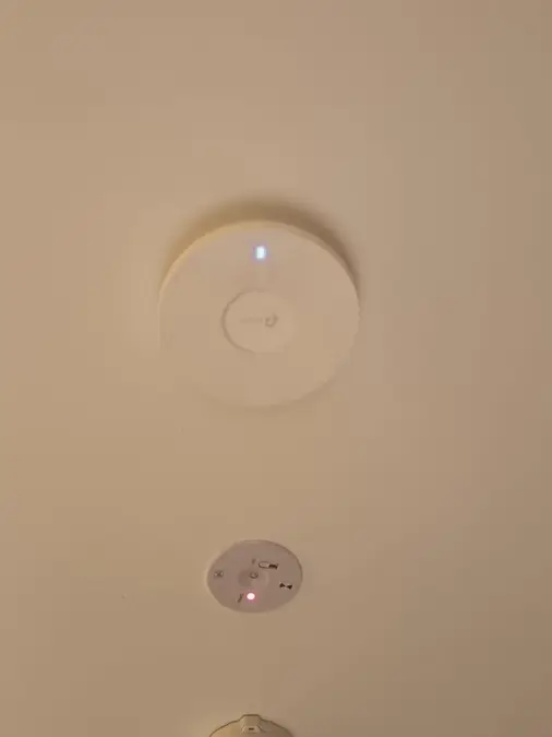 IP-COM Ceiling-Mount Access Point (AP)